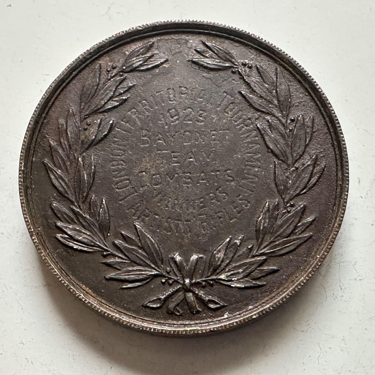 🌹外币初藏🌹🐯2025年第141场  每周二四六晚8️⃣点 接代拍 1923年英国皇家锦标赛 刺刀团队对抗赛奖牌 高浮雕 32.2毫米17.2克