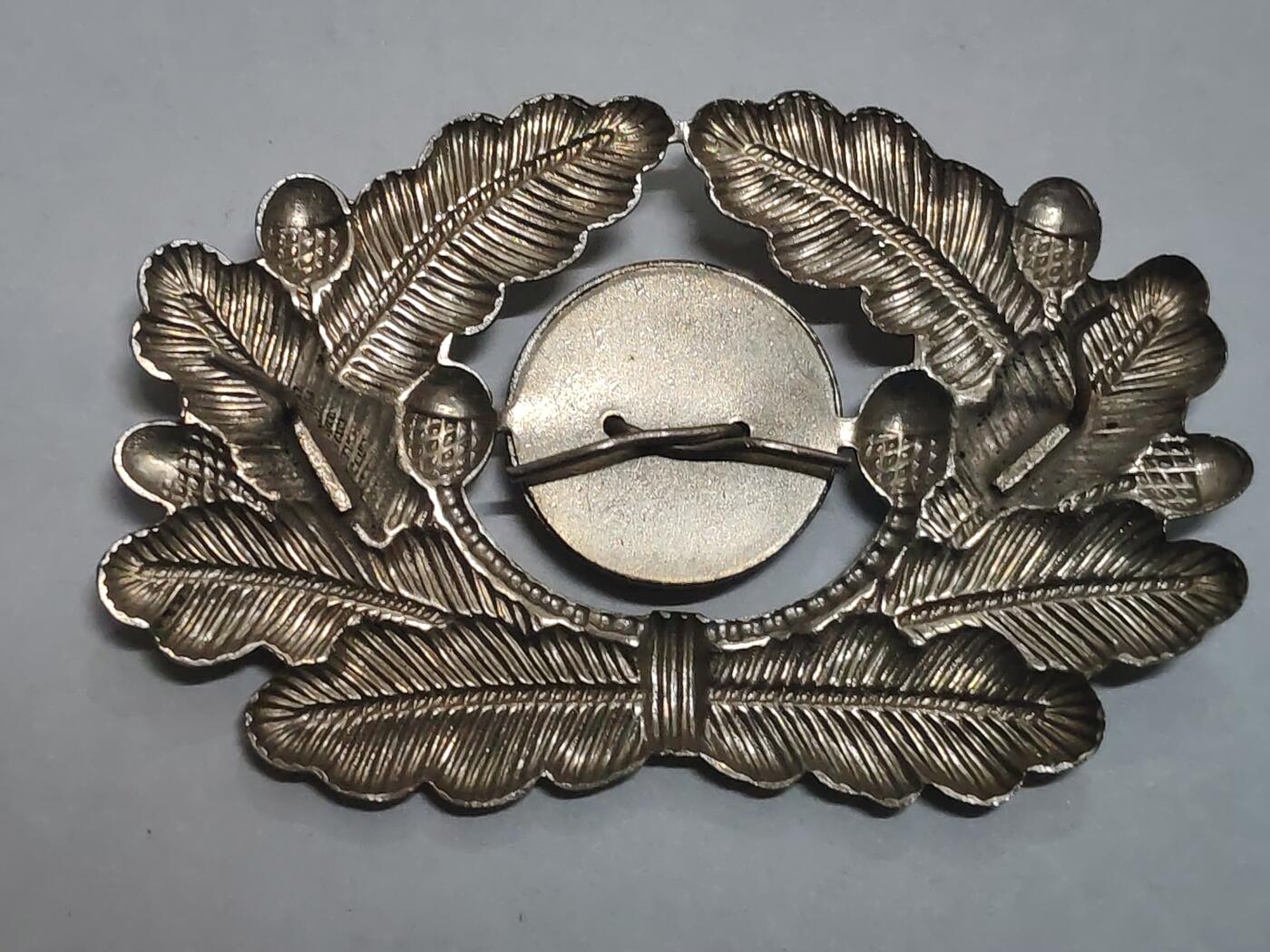 韵星假日拍卖第三十二期 -- Rimey Holidays Auction 32 民主德国军官帽徽