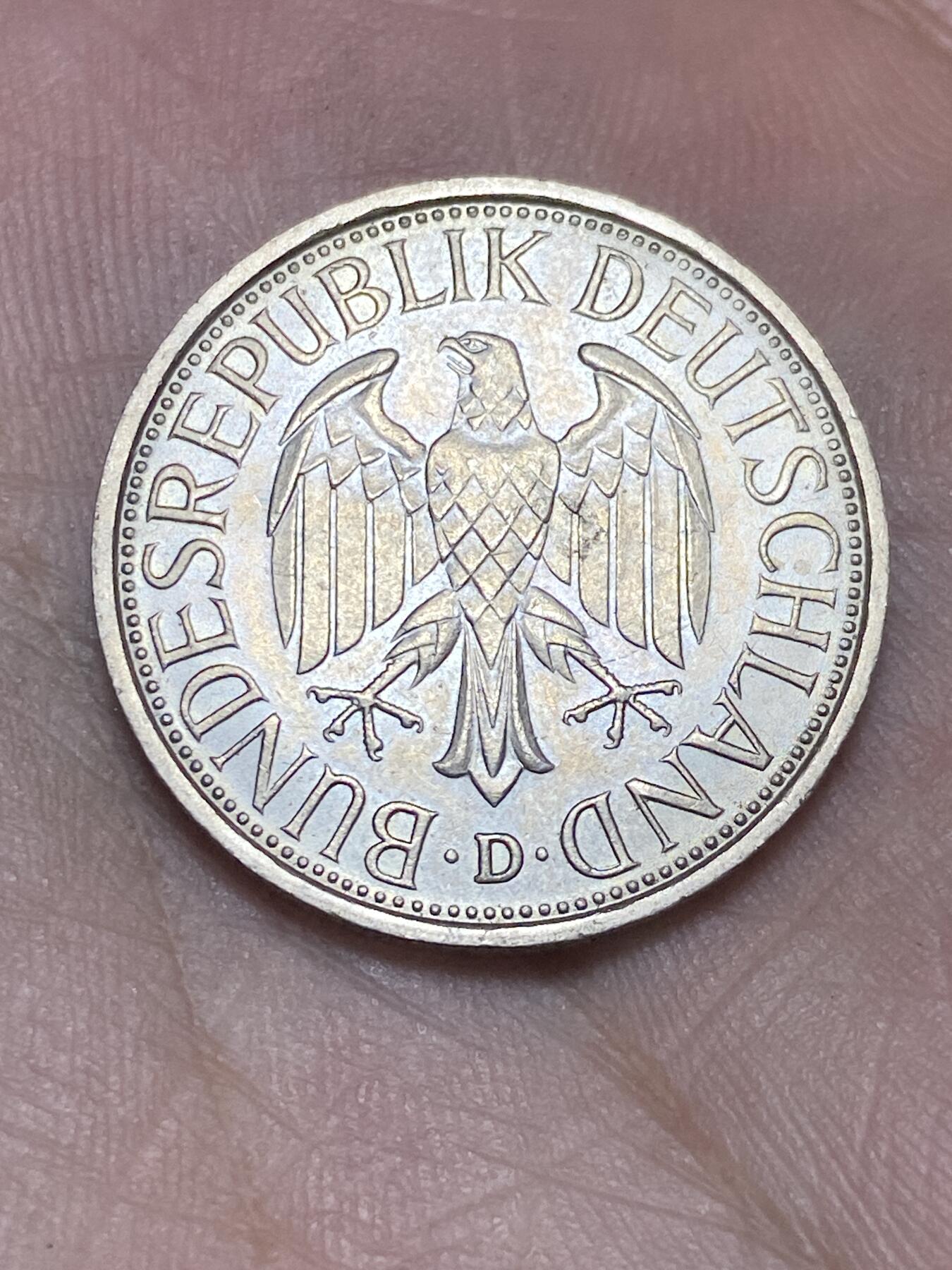 2025年第一百三十六场(总第一百六十二场）外国好品纸夹散币场(免佣金)