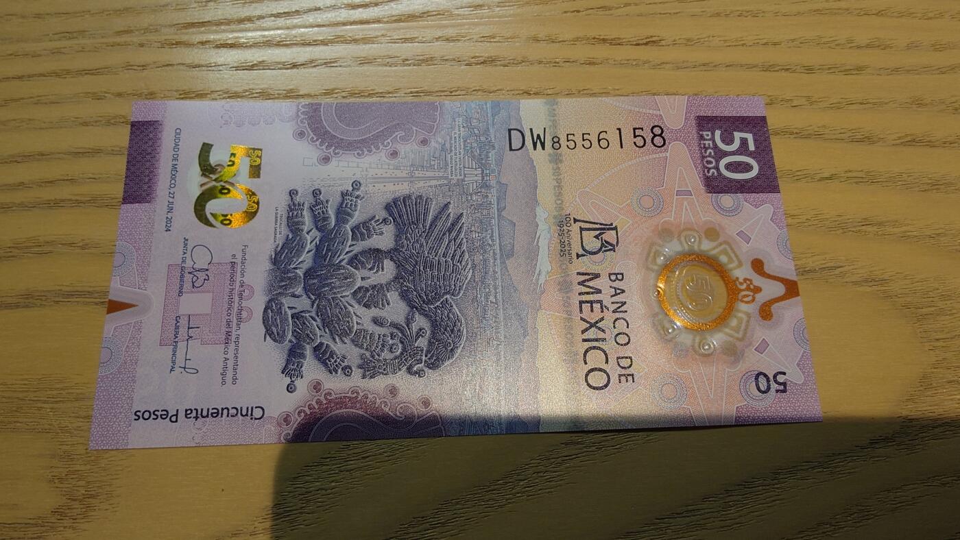 世界钱币～微拍第220期暨2025年第60期  最新货品（群里先挑剩）选购 2025年墨西哥50元塑料纪念钞 全新绝品号码DW2556199