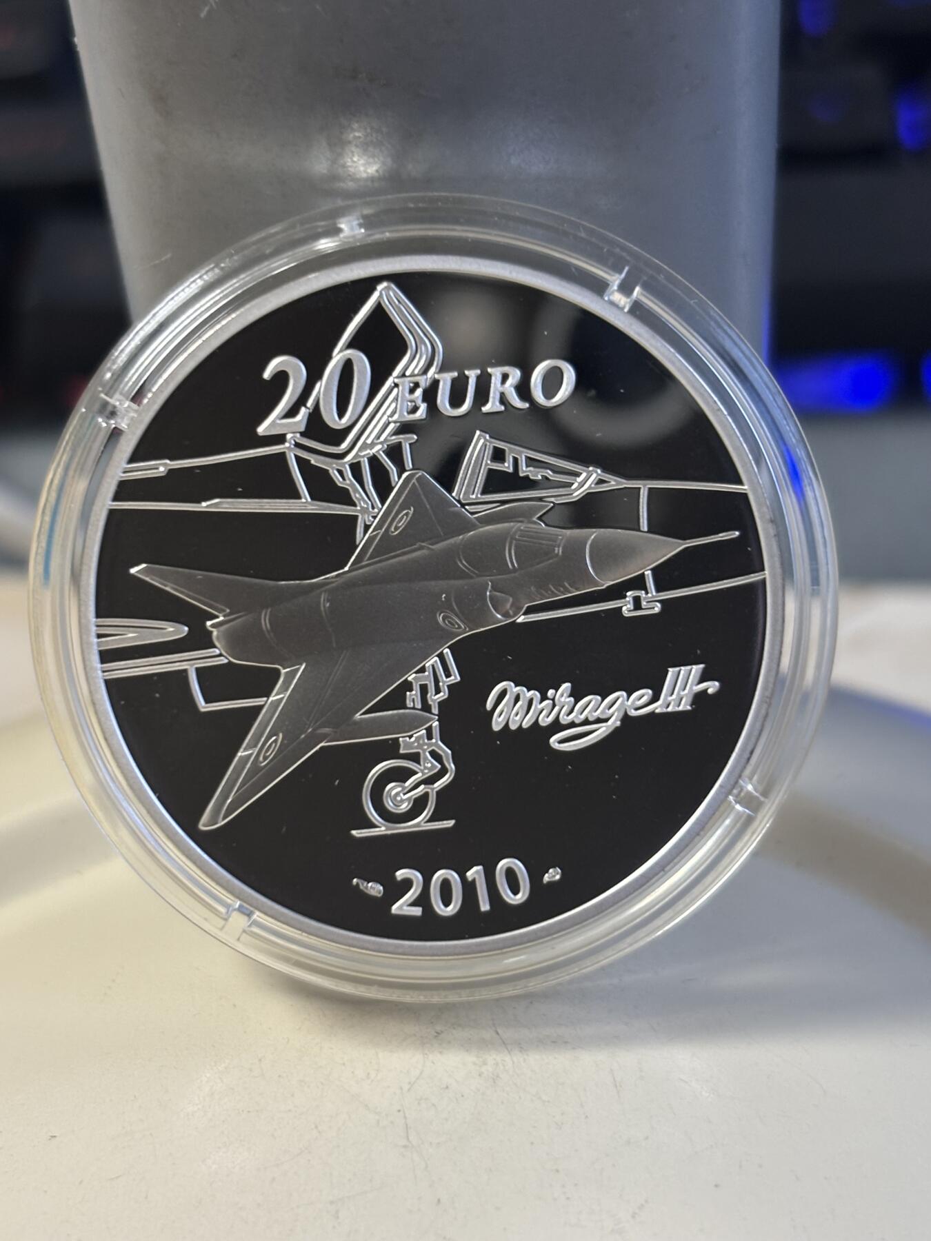 第186期拍卖 法国2010年马塞尔•达索飞机研制精制加厚纪念银币，900银，44.4克，发行2000枚