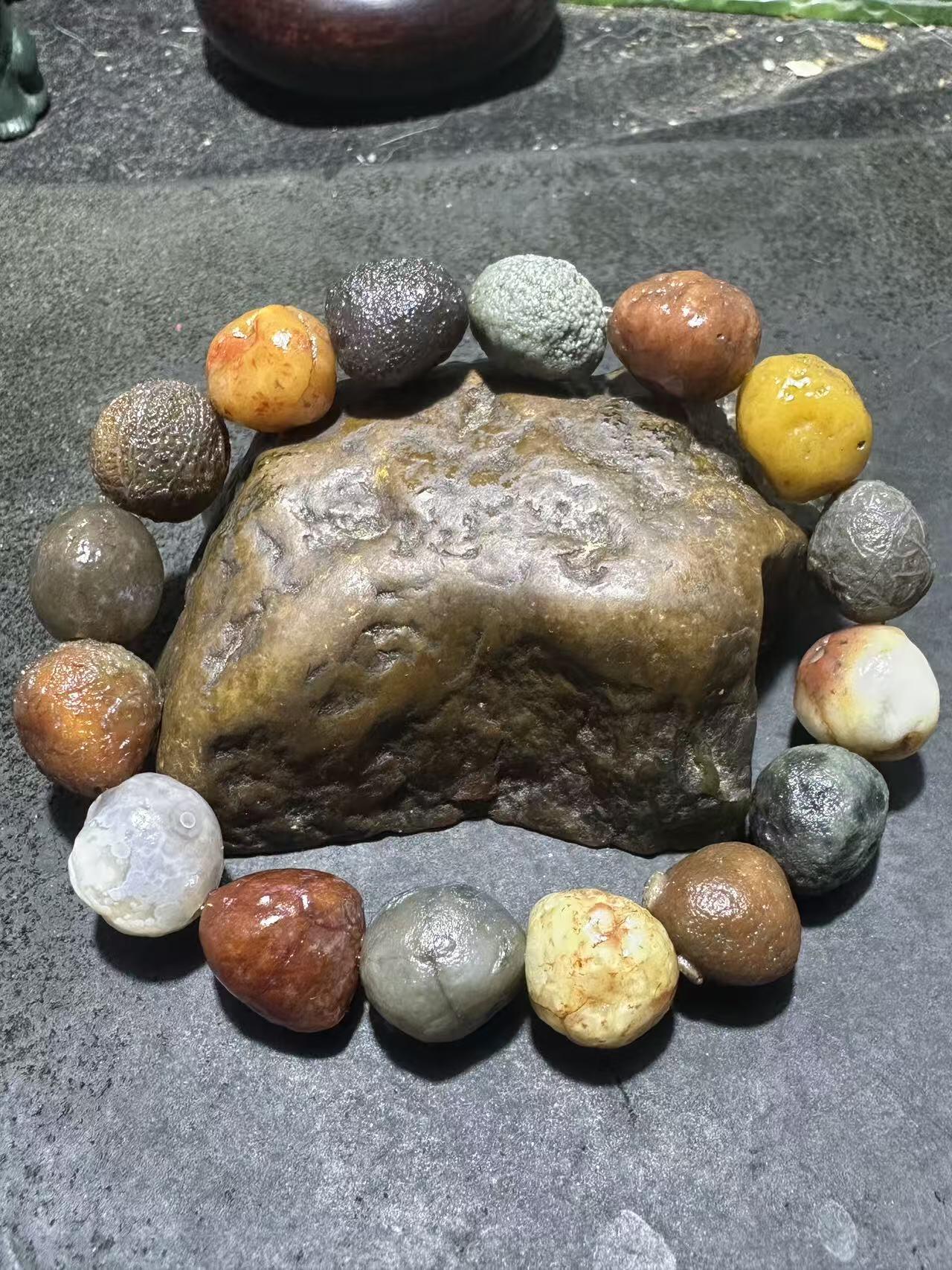 精美阿拉善多宝筋脉石原石手串一条，