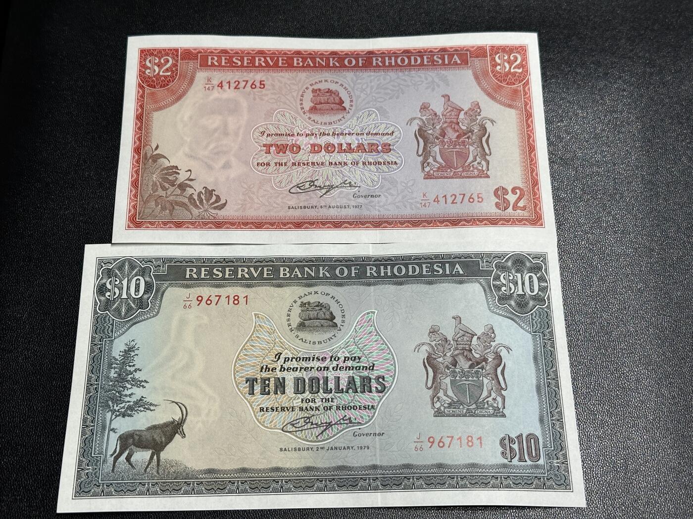 《外钞收藏家》第五百九十四期（畅拍场）（本平台长期征集拍品、欢迎藏友们联系合作） 罗得西亚2和10刀 2张一起 全新UNC