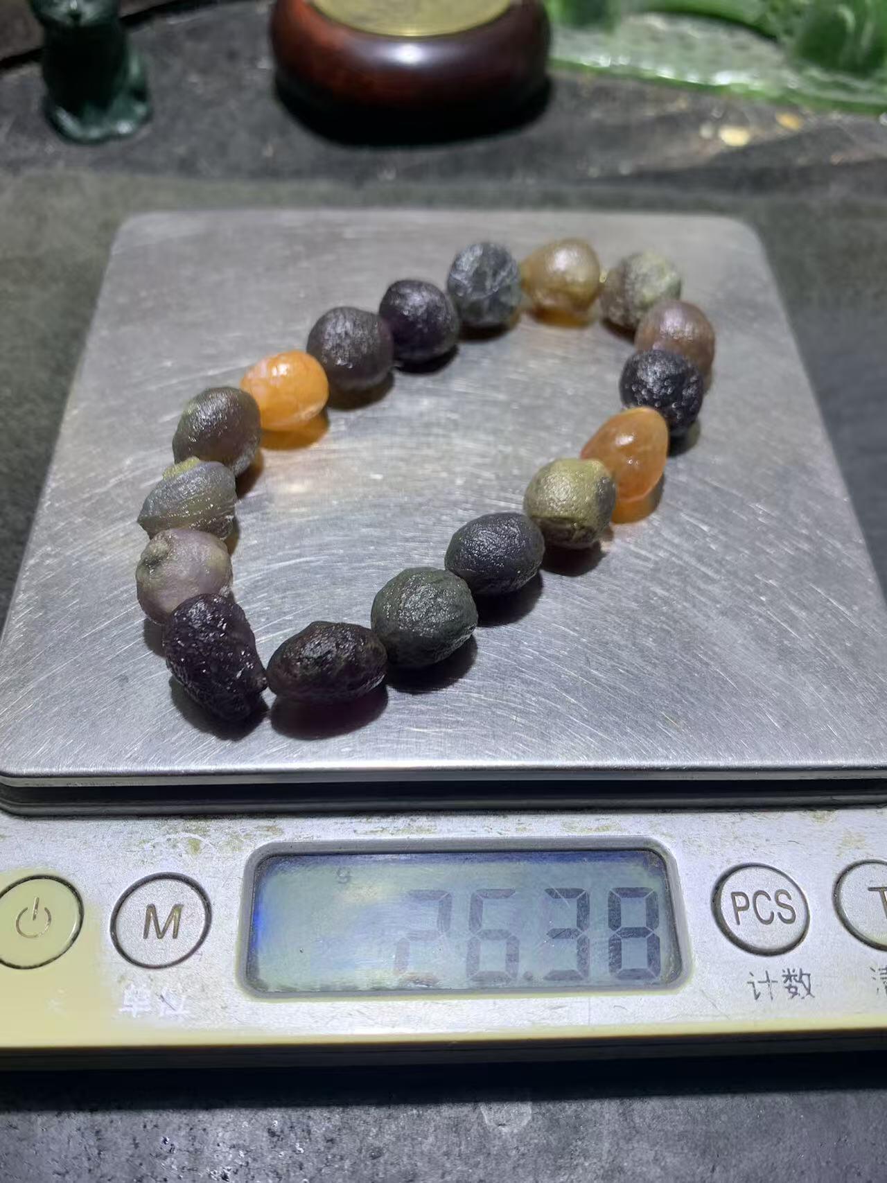 精美阿拉善紫罗兰系多宝筋脉石原石手串一条