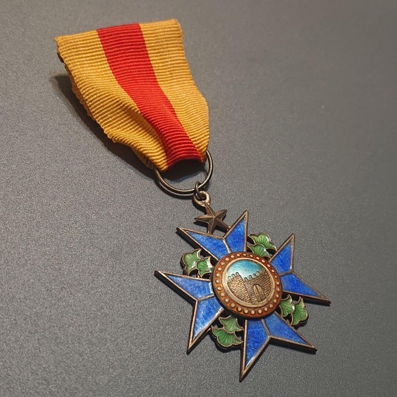 【第叁場】近代勋奖章徽章服饰杂项专场 抗战荣光—民国干城奖章