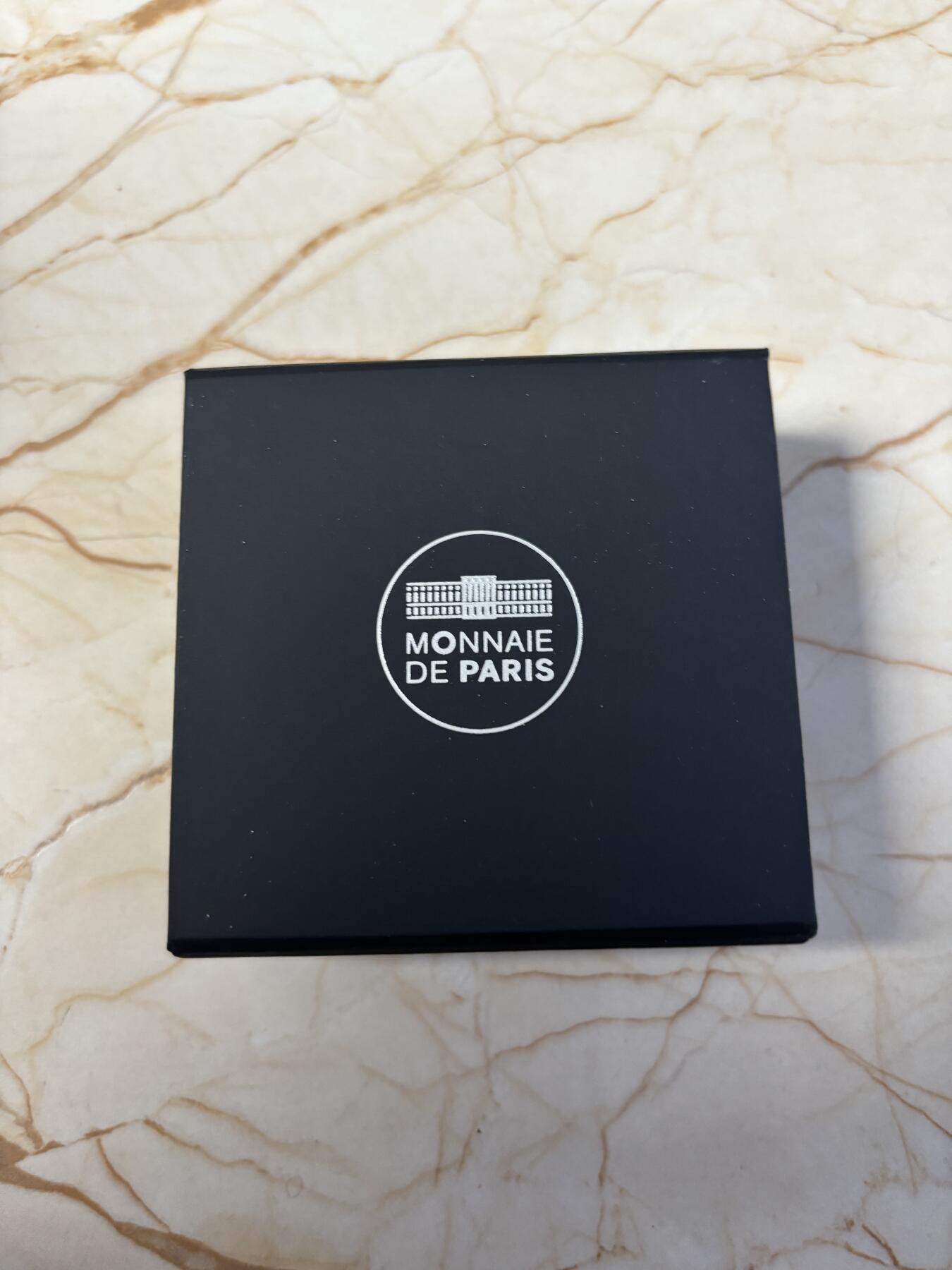 第186期拍卖 法国2025年儒勒凡尔纳120周年从地球到月球10欧纪念银币，999银，22.2克，发行2500枚