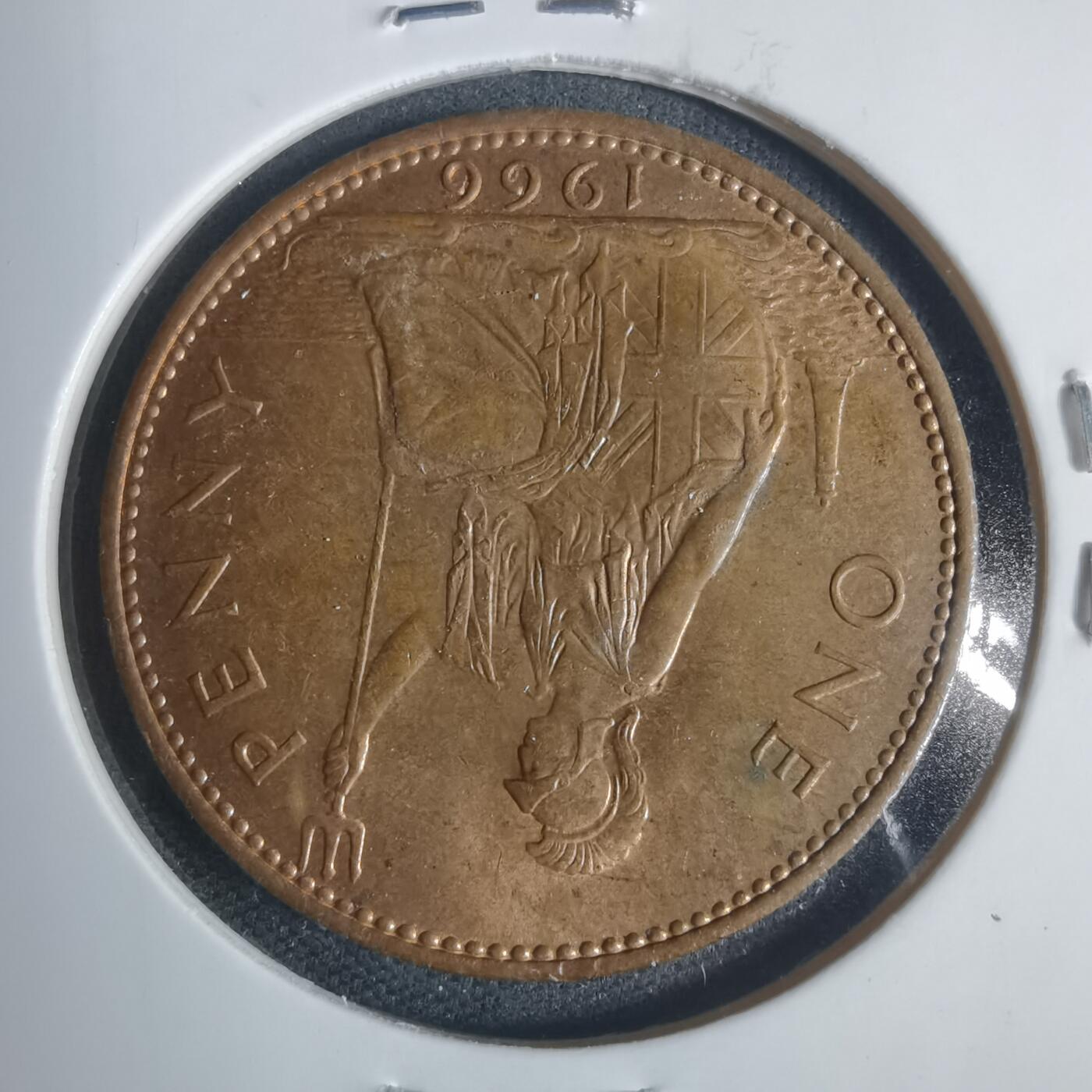 沼泽如烟--第933场 英国1966年1便士