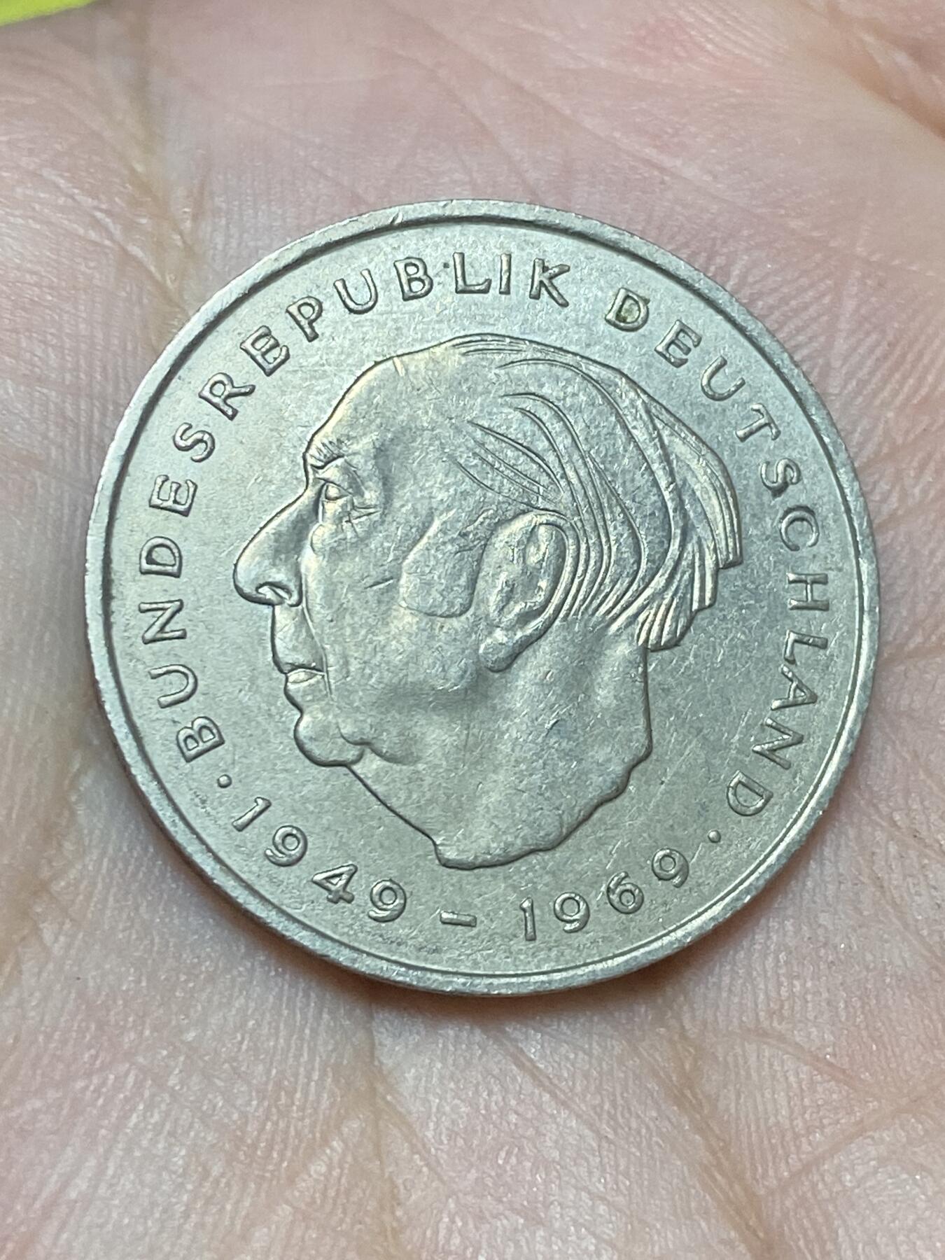 2025年第一百三十六场(总第一百六十二场）外国好品纸夹散币场(免佣金)