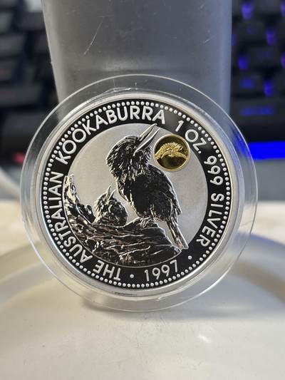 第186期拍卖 - 澳大利亚1997年翠鸟镶嵌0.5克黄金龙私印1盎司纪念银币原盒证书，999银。