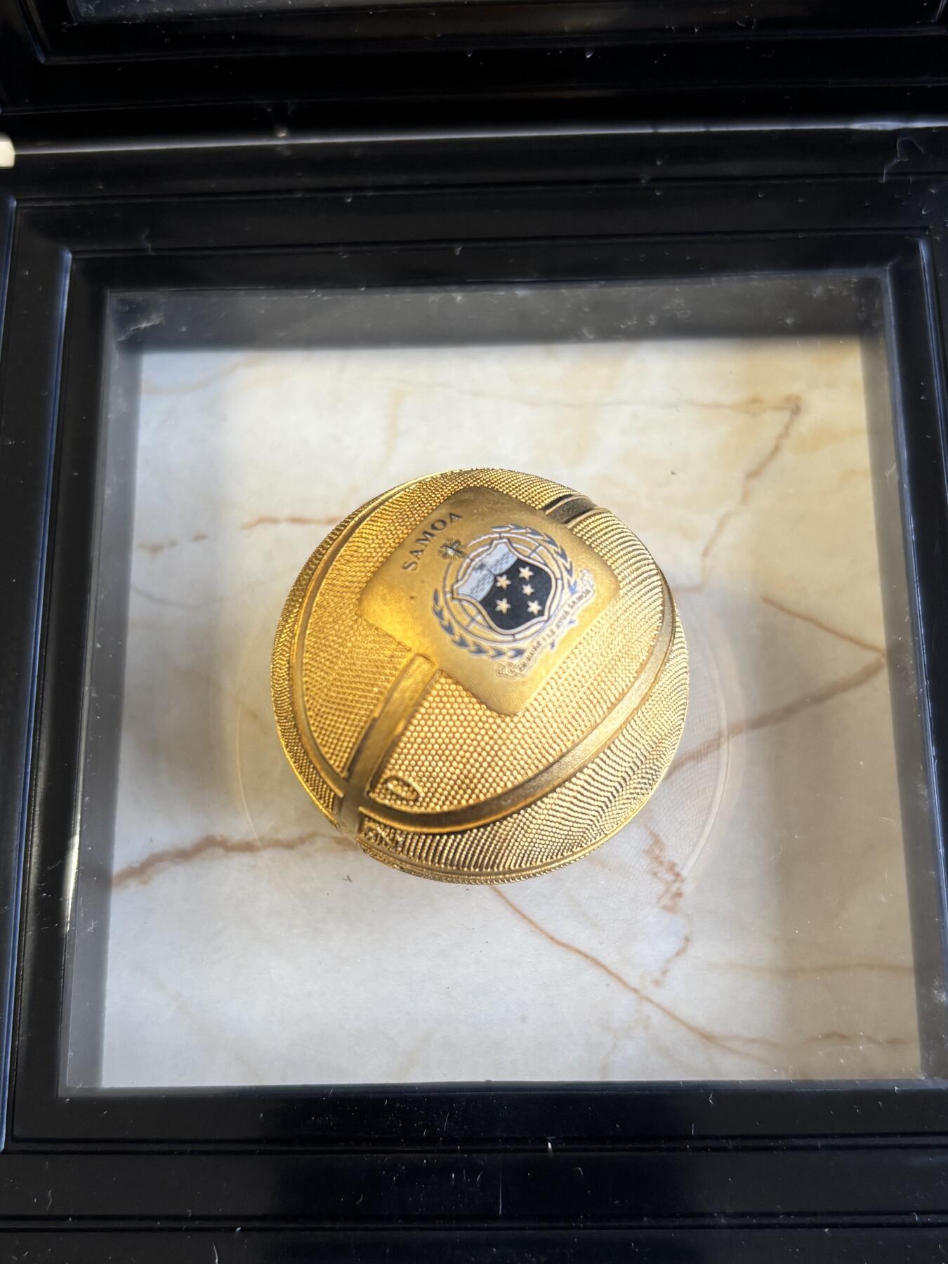 第186期拍卖 萨摩亚2020年篮球1盎司镀金3D立体球形纪念银币，有氧化，1盎司，镀24K金，发行2020枚
