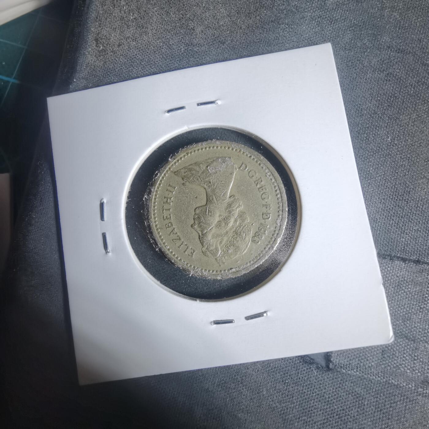 沼泽如烟--第933场 英国1983年一磅