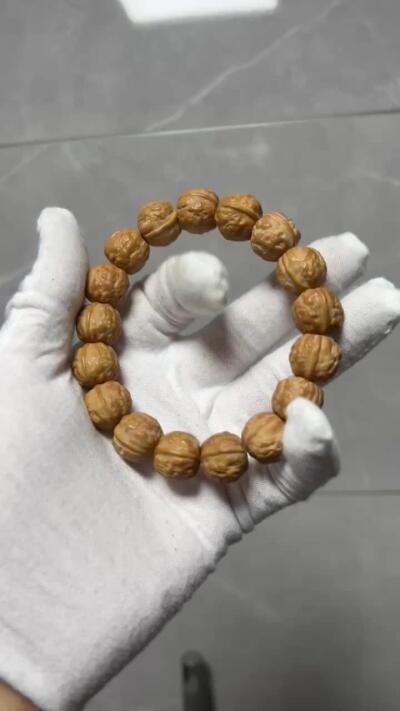 零元拍：W1-10精工猴头核雕手串15MM，润到没朋友