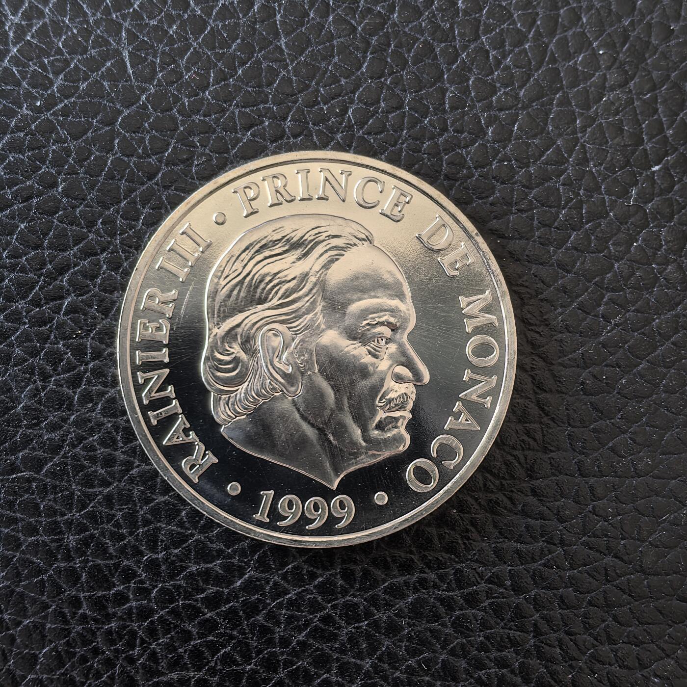 道一币馆币章第一百五十九场 摩纳哥1999年兰尼埃三世亲王登基50周年100法郎纪念银币 15g 900S 20000