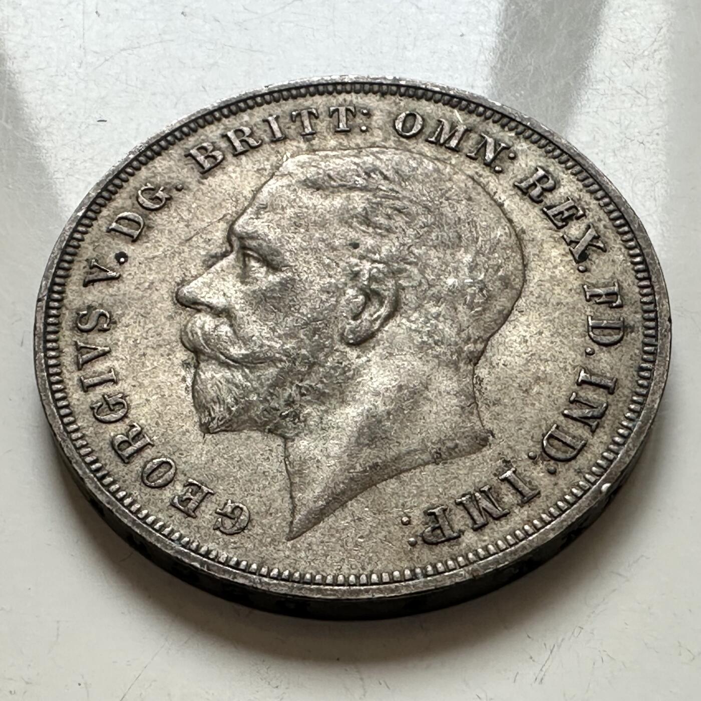 🌹外币初藏🌹🐯2025年第141场  每周二四六晚8️⃣点 接代拍 英国1935年一克朗银币 木马剑 28.3克50%银