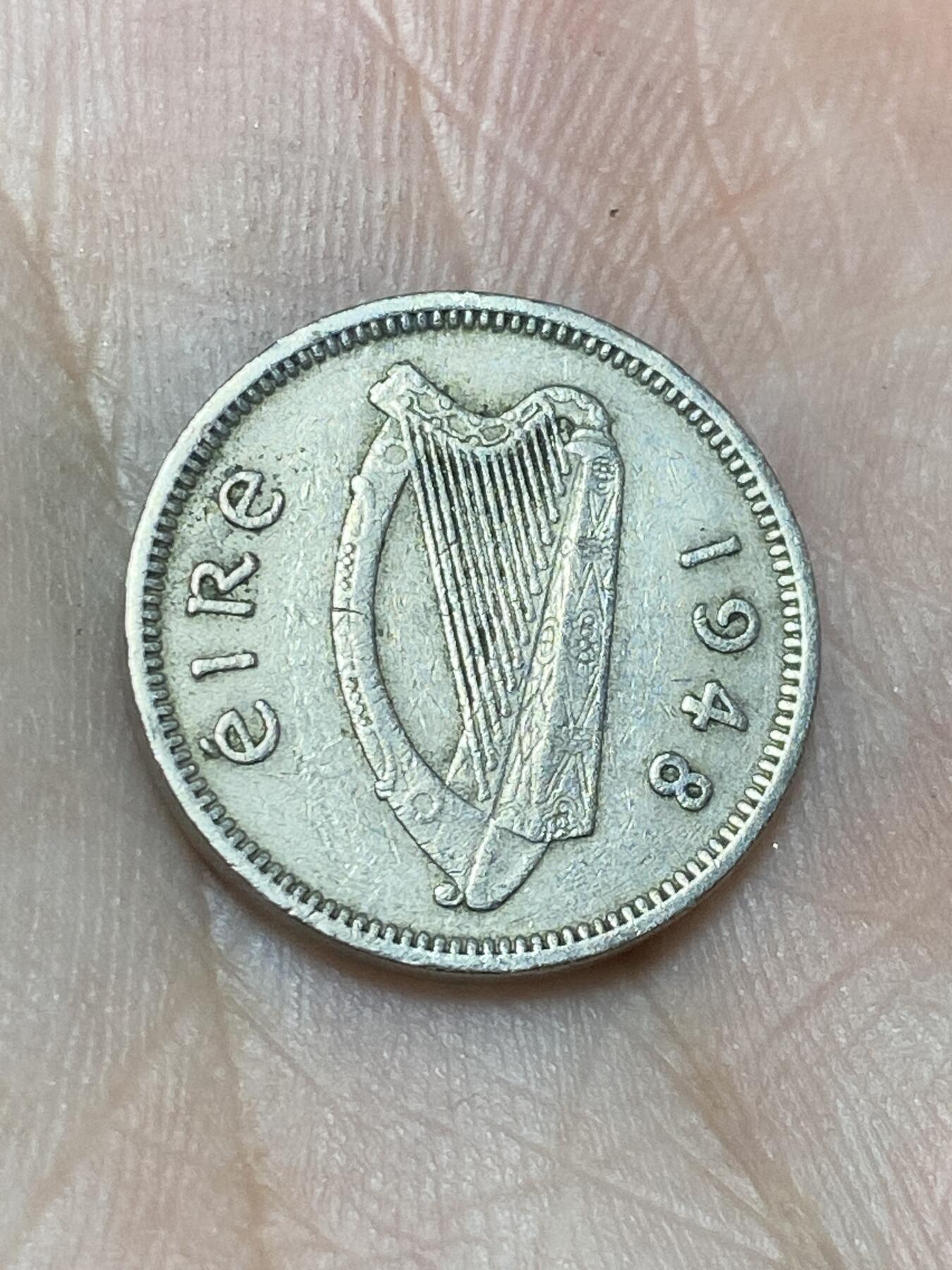 2025年第一百三十六场(总第一百六十二场）外国好品纸夹散币场(免佣金) 稀少特年–爱尔兰🇮🇪1948年3便士(共和国时期第一套第二版)