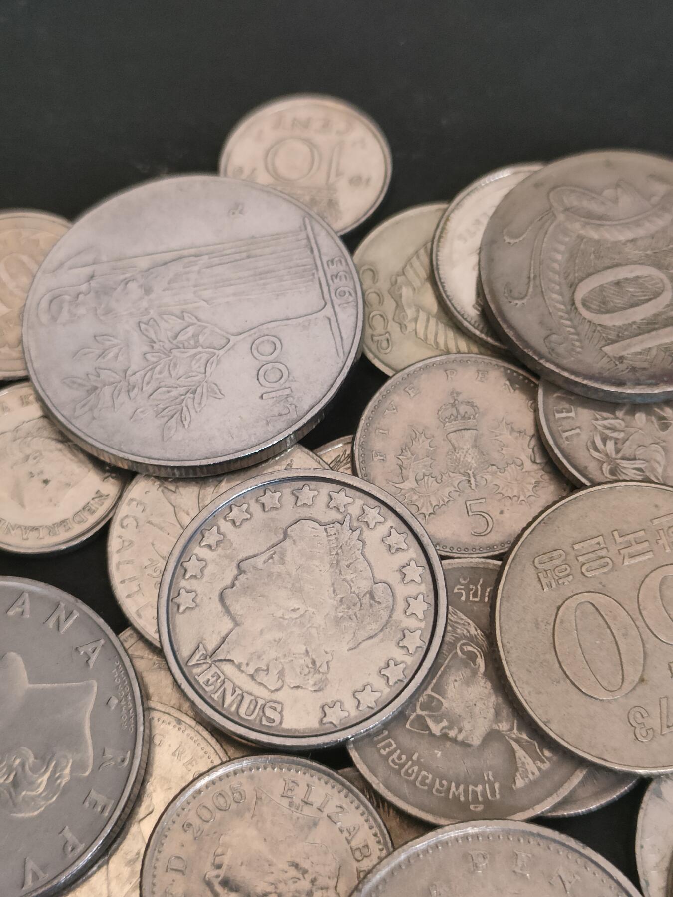 猩哥外币小铺➨【第209场】 钱币40个