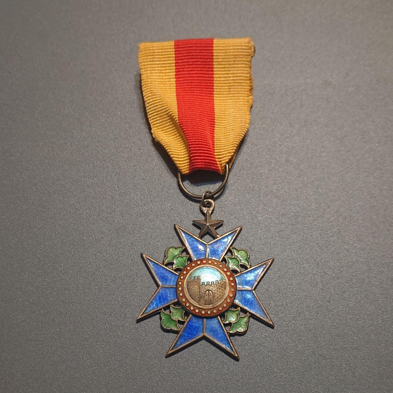 【第叁場】近代勋奖章徽章服饰杂项专场 抗战荣光—民国干城奖章