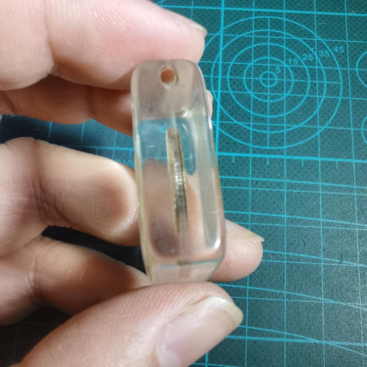 沼泽如烟--第933场 香港五仙树脂挂件