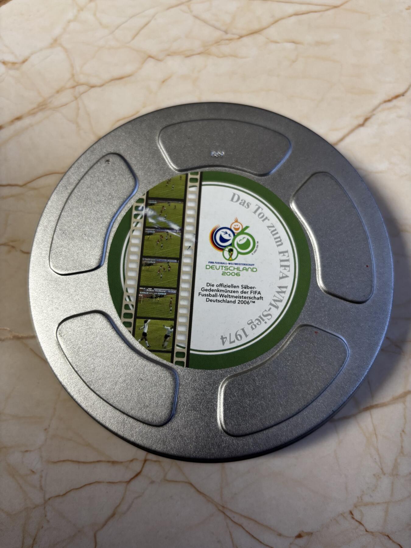 第186期拍卖 所罗门2005年发行2006年世界杯幻彩1盎司纪念银币带盒证书，999银，