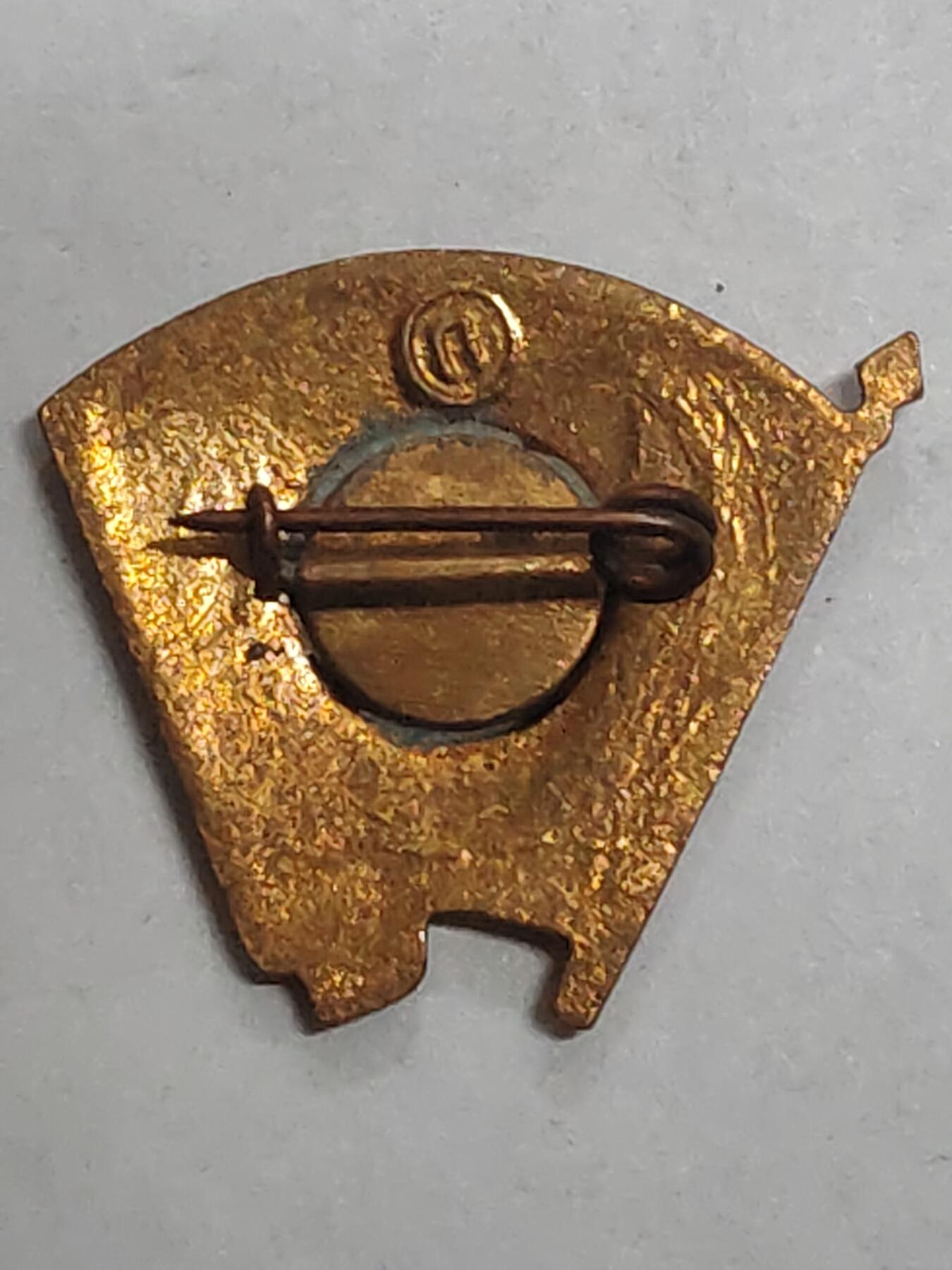 韵星假日拍卖第三十二期 -- Rimey Holidays Auction 32 苏联全联盟列宁主义青年共产主义团证章 早期热珐琅