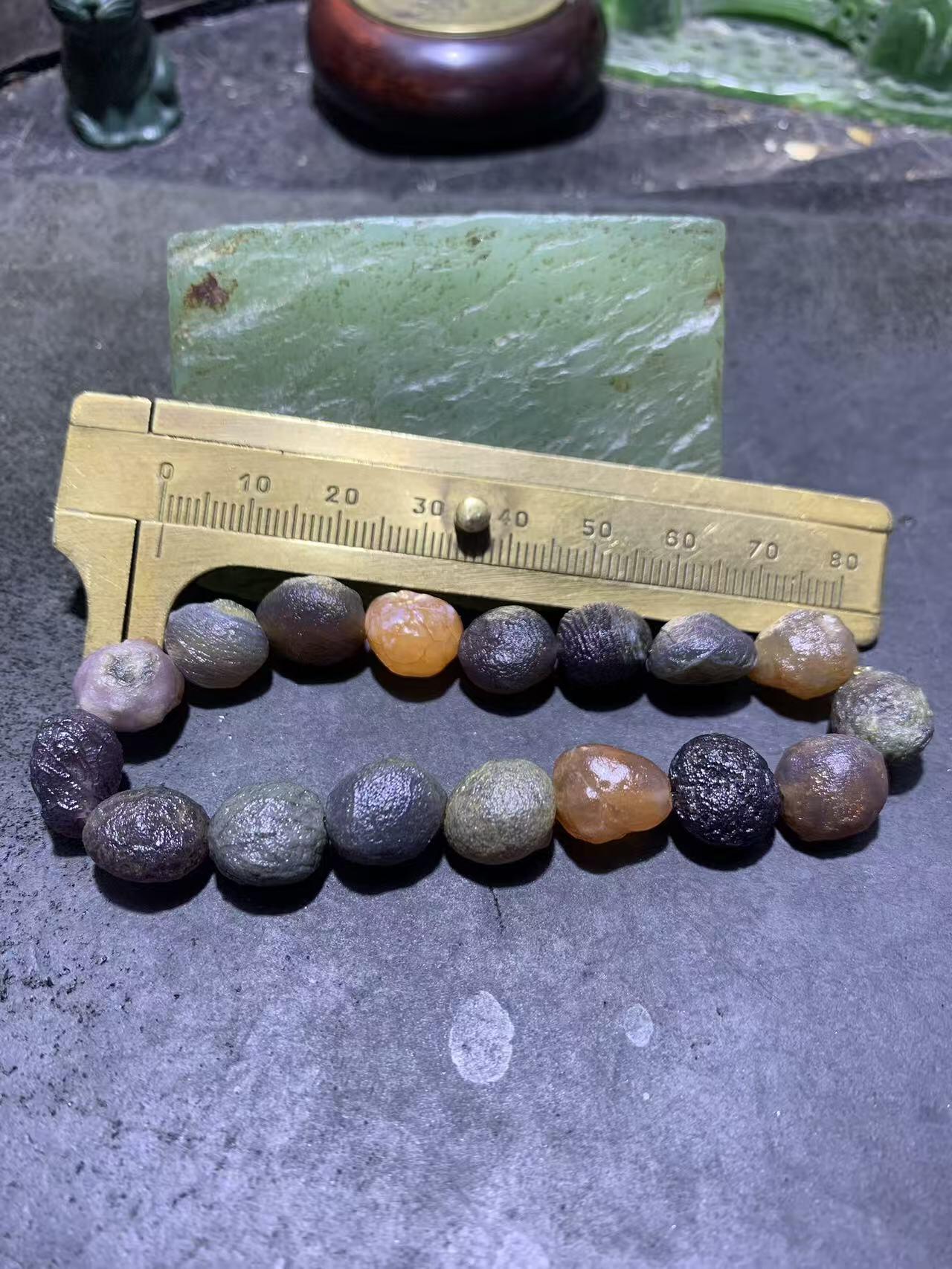 精美阿拉善紫罗兰系多宝筋脉石原石手串一条