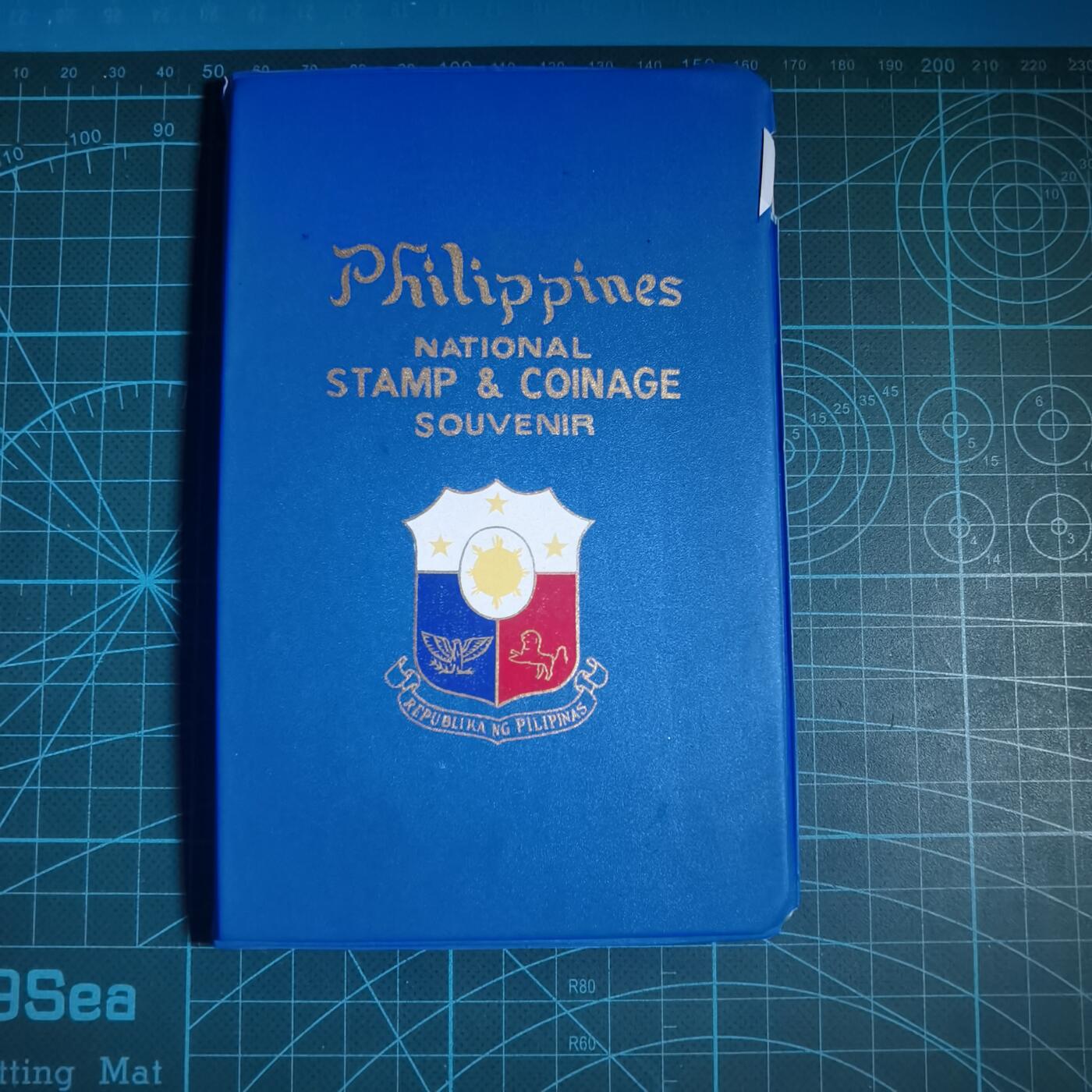 沼泽如烟--第933场 菲律宾纪念册有裂