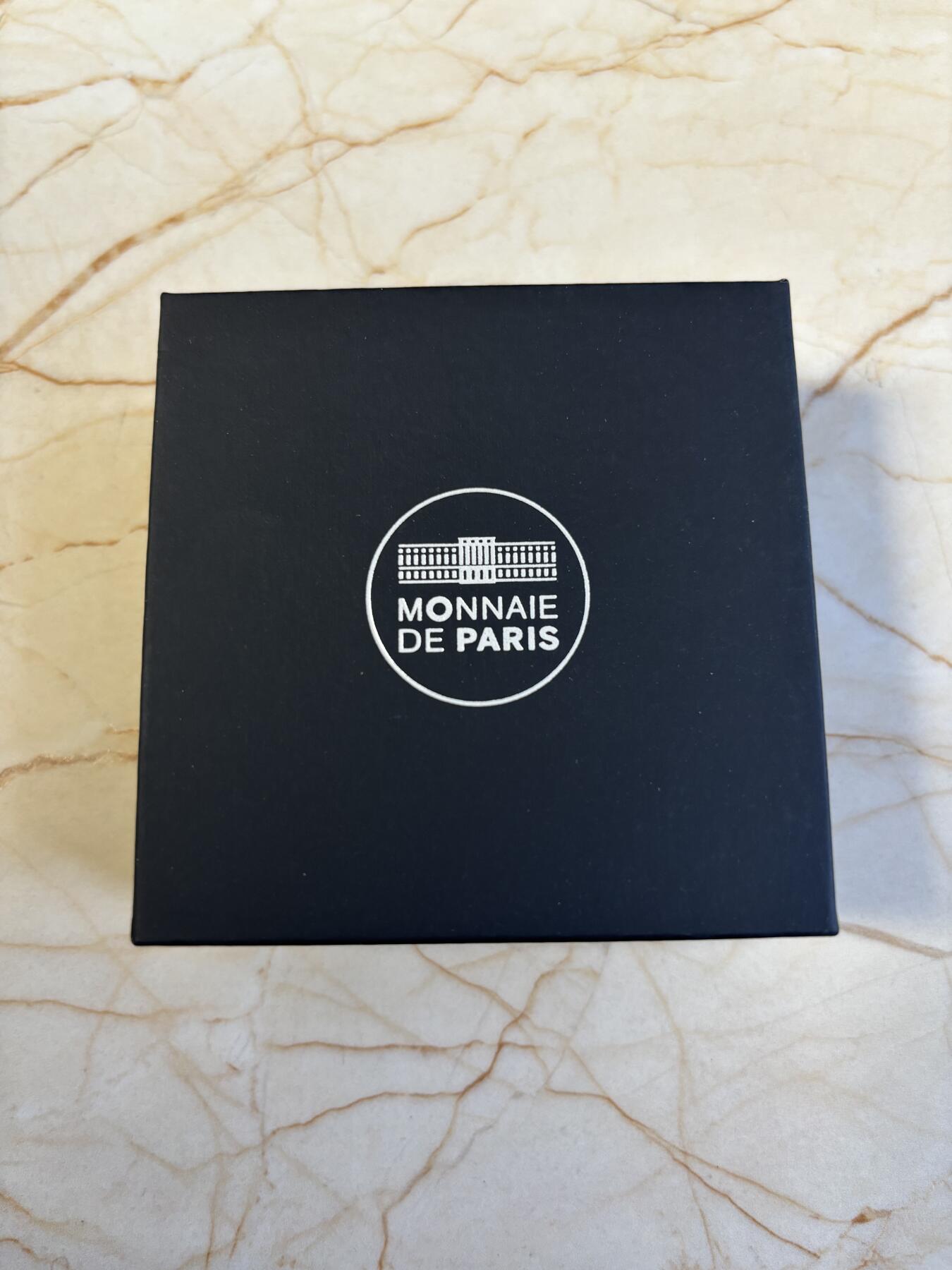 第186期拍卖 法国2023年卢浮宫杰作系列日本艺妓矩形纪念彩银币，999银，22.2克，发行3000套