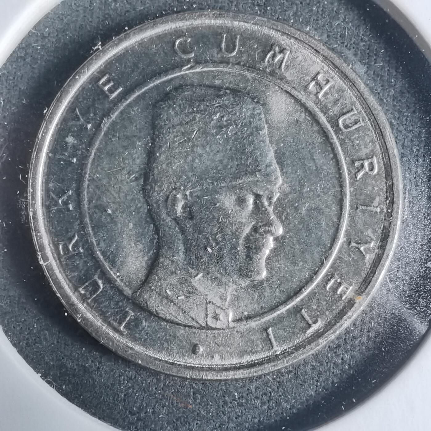 沼泽如烟--第933场 土耳其2002年10万里拉