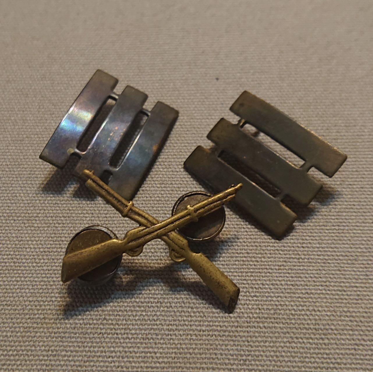 【第叁場】近代勋奖章徽章服饰杂项专场 民国步兵野战服领章阶级章一组