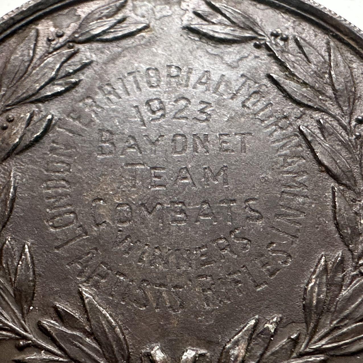 🌹外币初藏🌹🐯2025年第141场  每周二四六晚8️⃣点 接代拍 1923年英国皇家锦标赛 刺刀团队对抗赛奖牌 高浮雕 32.2毫米17.2克