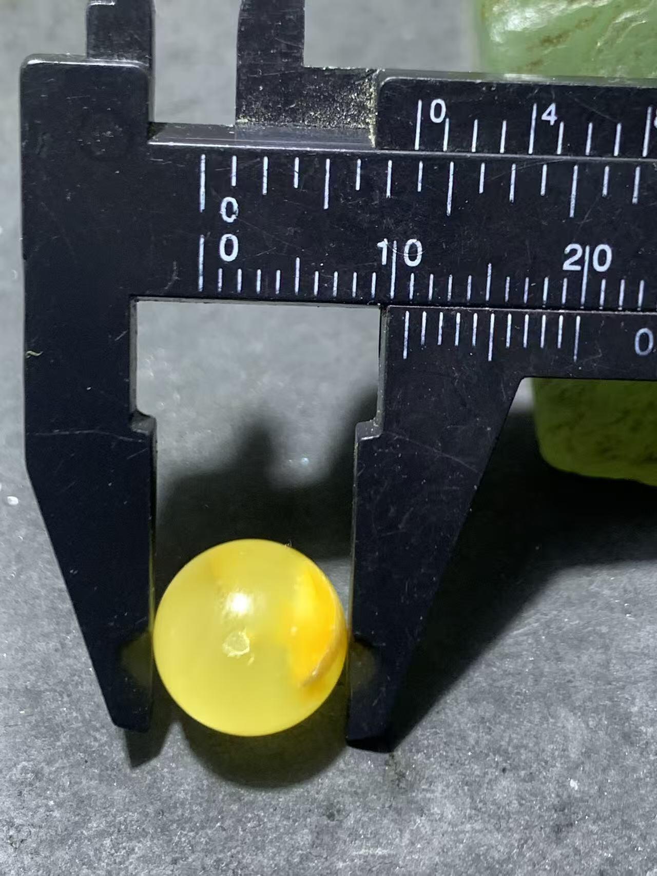 天然俄料原矿蜜蜡通货圆珠一颗