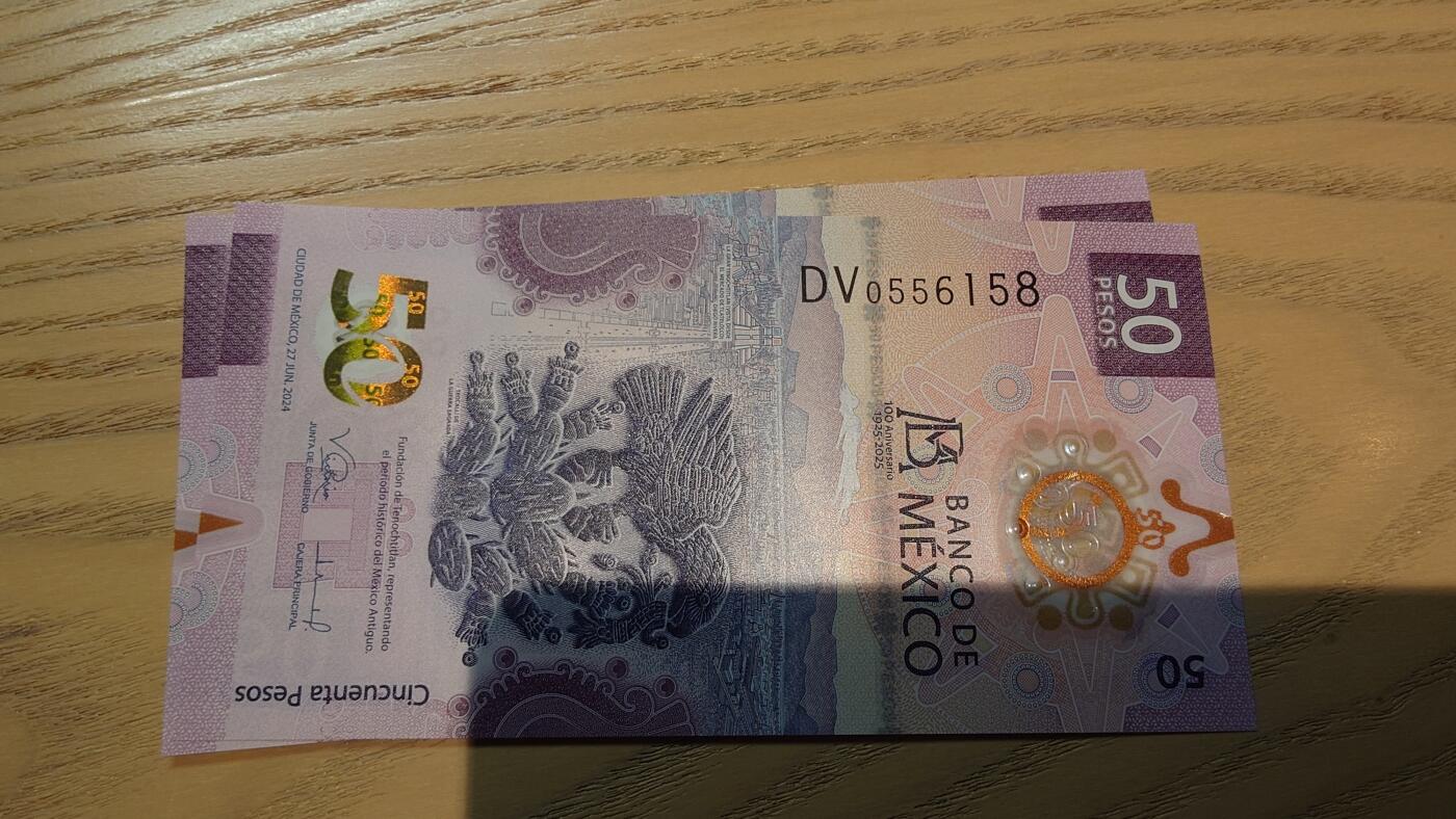 2025年墨西哥50元塑料纪念钞全新绝品号码DV0556158 - 世界钱币收藏店