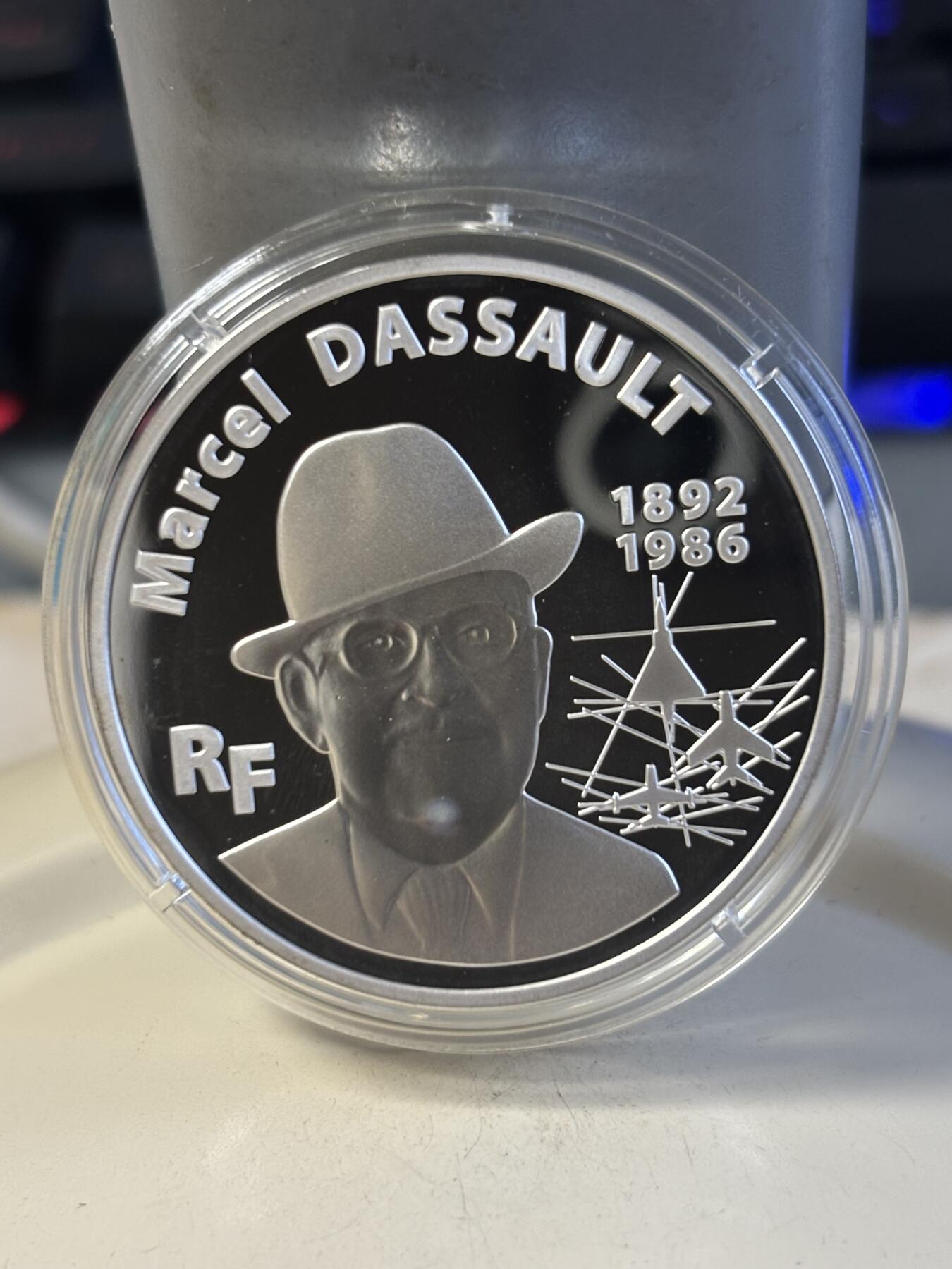 第186期拍卖 法国2010年马塞尔•达索飞机研制精制加厚纪念银币，900银，44.4克，发行2000枚