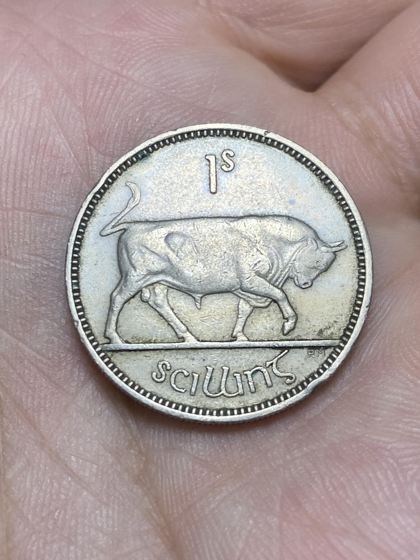 2025年第一百三十六场(总第一百六十二场）外国好品纸夹散币场(免佣金) 爱尔兰🇮🇪1951年1先令(共和国时期第一套第二版，首发年)