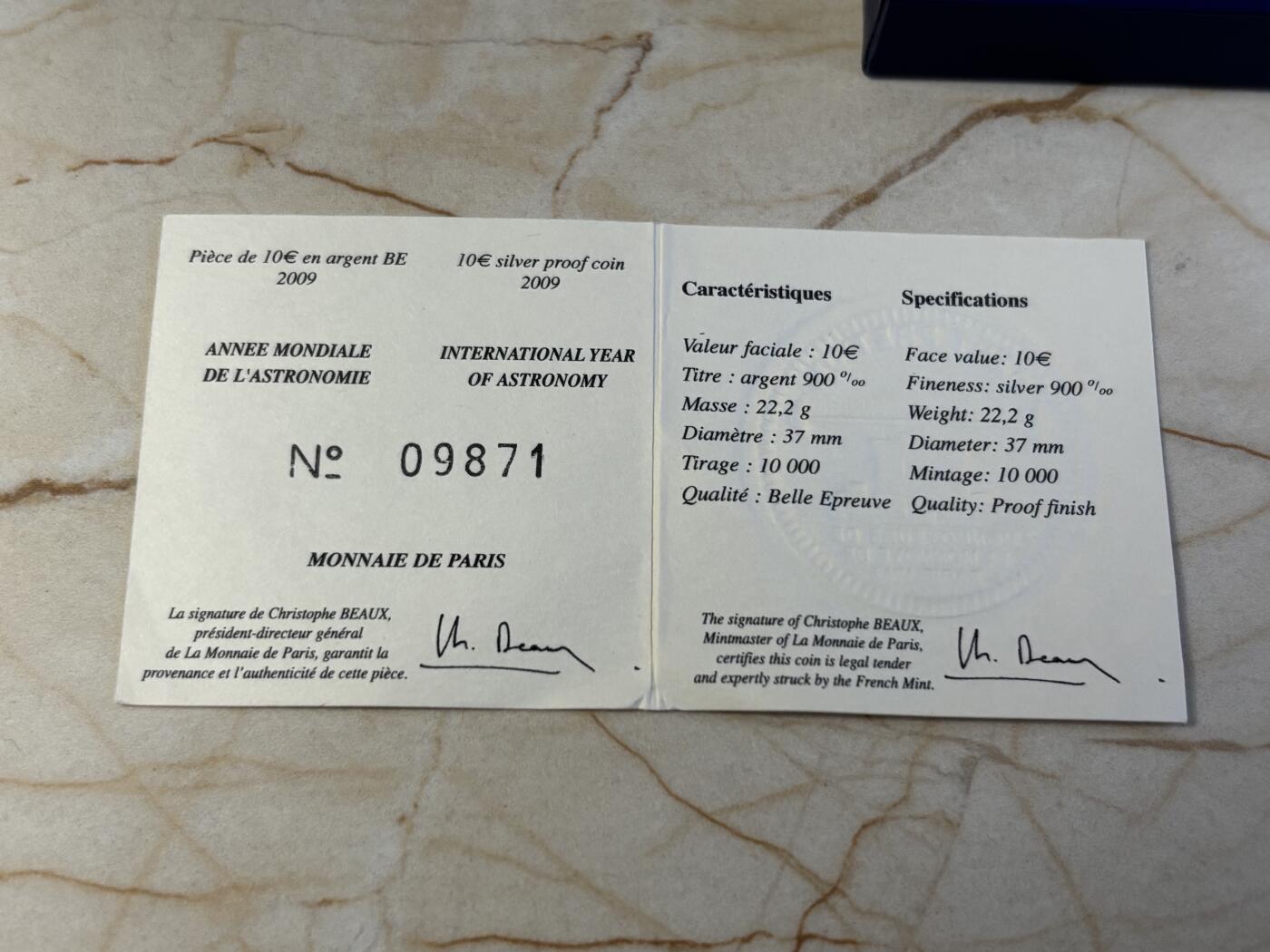 第186期拍卖 法国2009年国际天文年登月40周年凹凸异形纪念银币，900银，22.2克，币有氧化，发行10000枚，