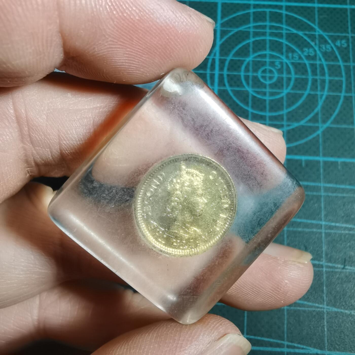 沼泽如烟--第933场 香港五仙树脂挂件