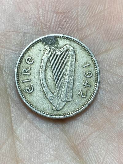 2025年第一百三十六场(总第一百六十二场）外国好品纸夹散币场(免佣金) - 爱尔兰🇮🇪1942年3便士(共和国时期第一套第二版，首发年)