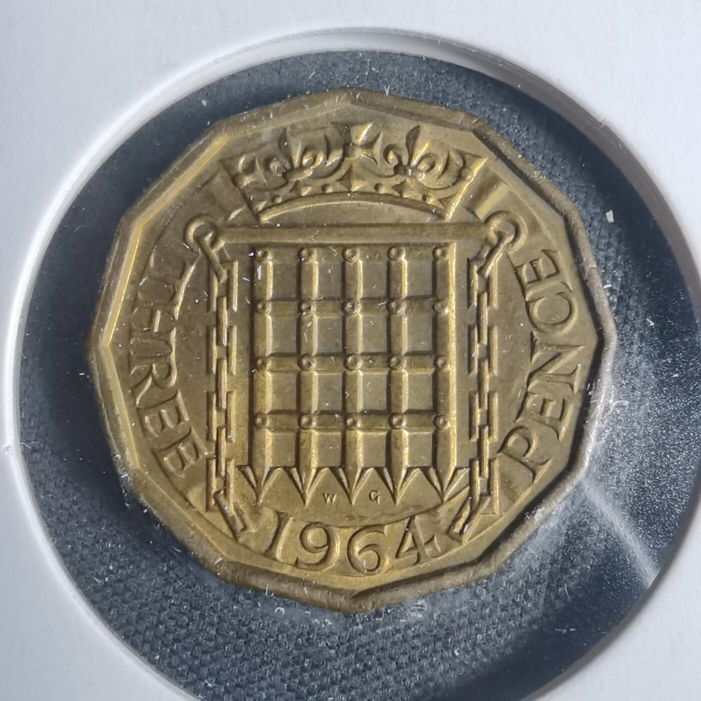 沼泽如烟--第933场 英国1964年3便士