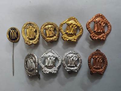 韵星假日拍卖第三十二期 -- Rimey Holidays Auction 32 - 民主德国体育技能证章mini一组