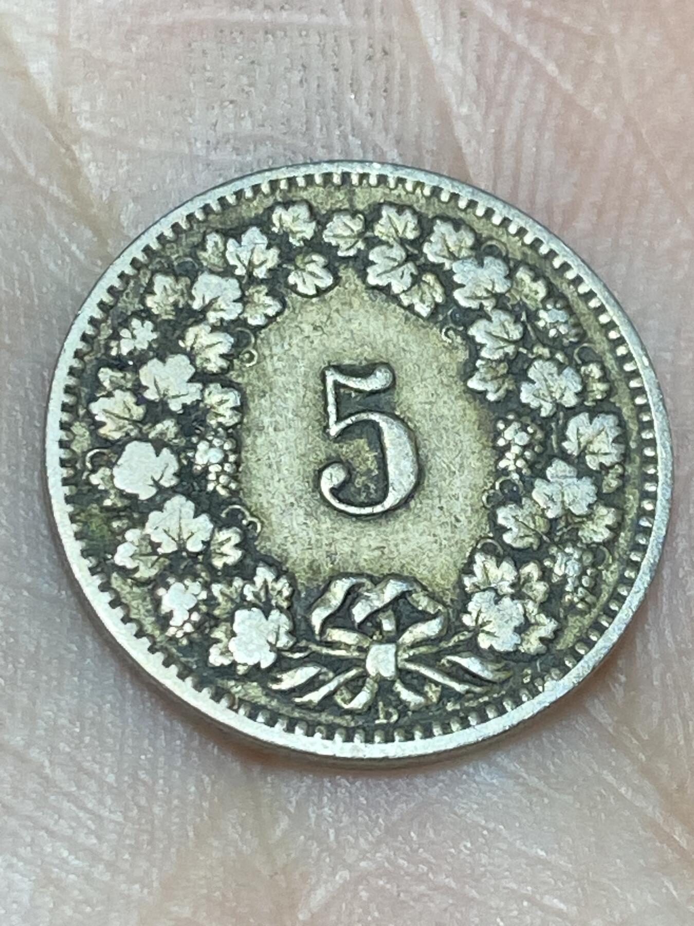 2025年第一百三十六场(总第一百六十二场）外国好品纸夹散币场(免佣金)