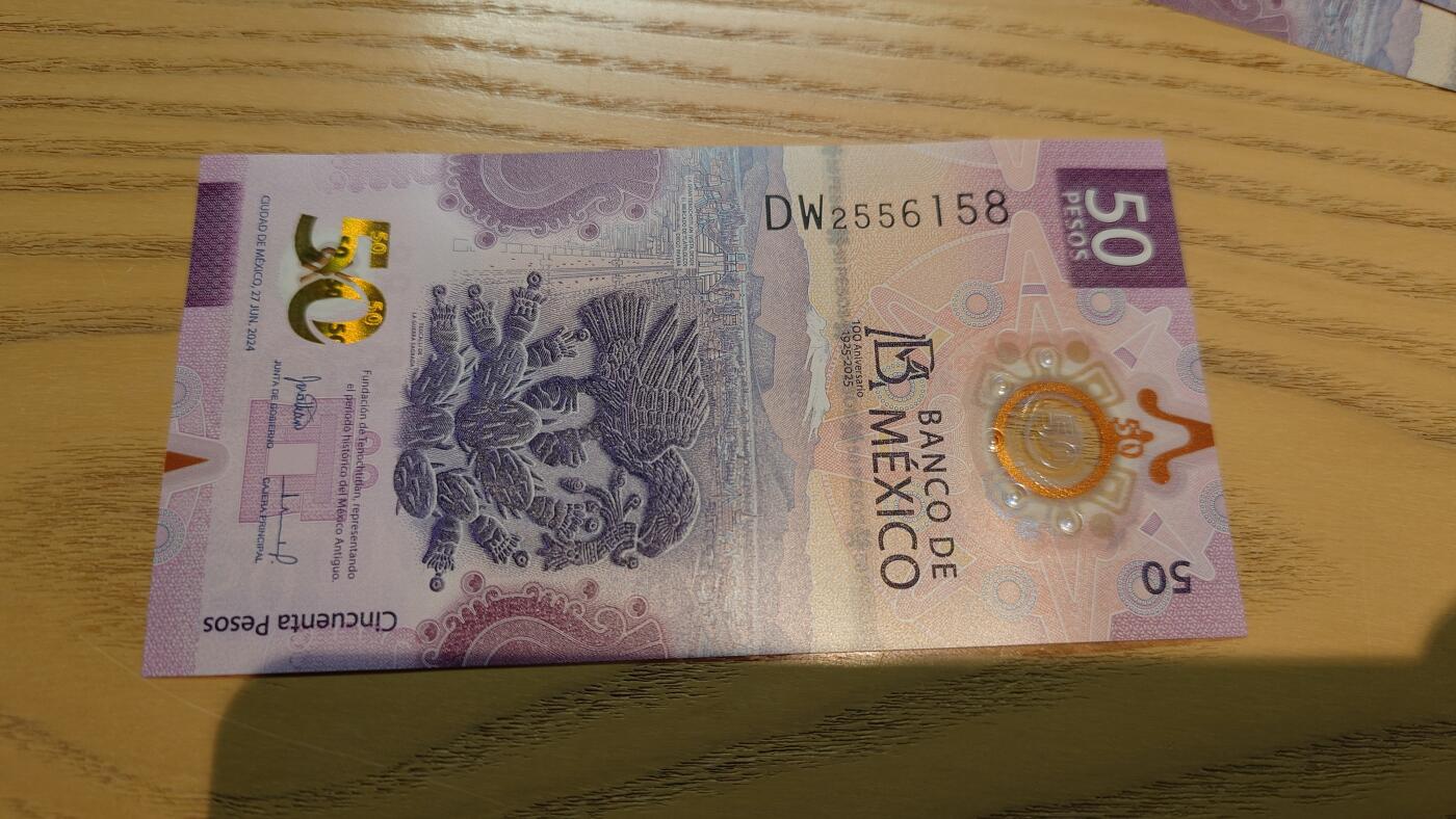 世界钱币～微拍第220期暨2025年第60期  最新货品（群里先挑剩）选购 2025年墨西哥50元塑料纪念钞 全新绝品号码DW2556199