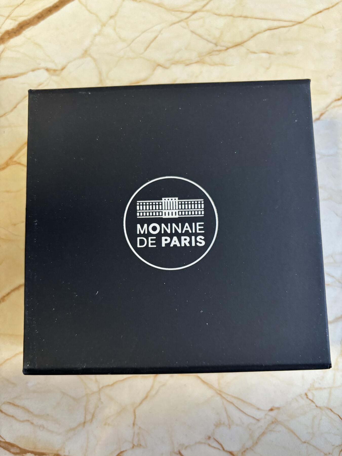 第186期拍卖 法国2024年Hello Kitty50周年纪念银币，999银，22.2克