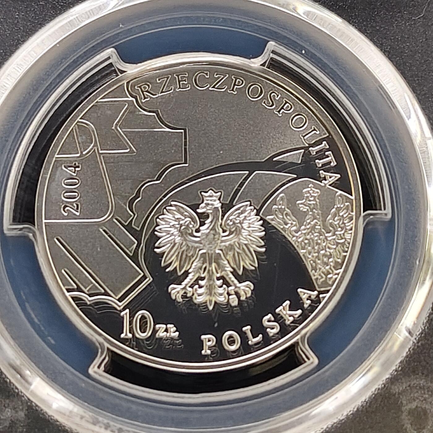 【全场包邮】纯粹捡漏拍487场（免费代拍第24场） 【收藏级·亚军分】波兰2004年10兹洛提警察部队85周年彩色精制纪念银币-PCGS PR68 DCAM（更高分6枚）