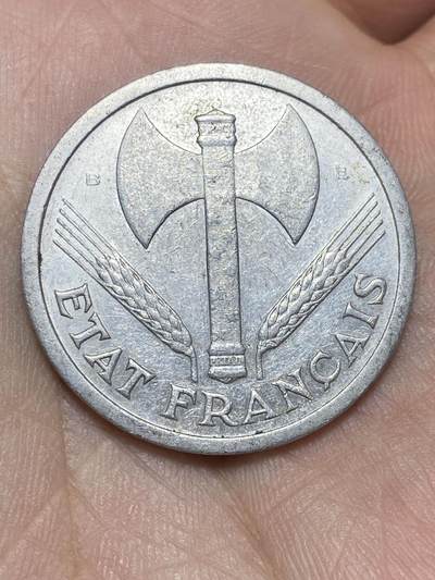 2025年第一百三十六场(总第一百六十二场）外国好品纸夹散币场(免佣金) - 少见好品–法国1944年2法郎(维希傀儡政府时期，B标博蒙莱罗热造，关门年仅发行2年)