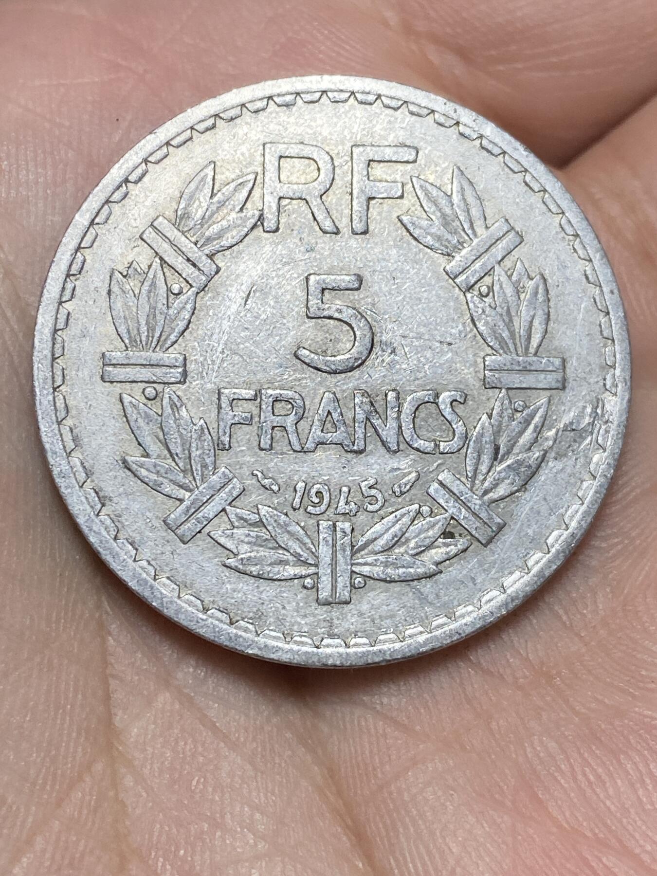 2025年第一百三十六场(总第一百六十二场）外国好品纸夹散币场(免佣金) 法兰西第四共和国1945年5法郎(首发年)