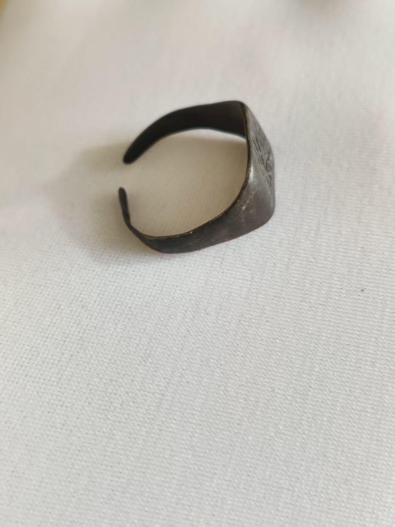 【第叁場】近代勋奖章徽章服饰杂项专场