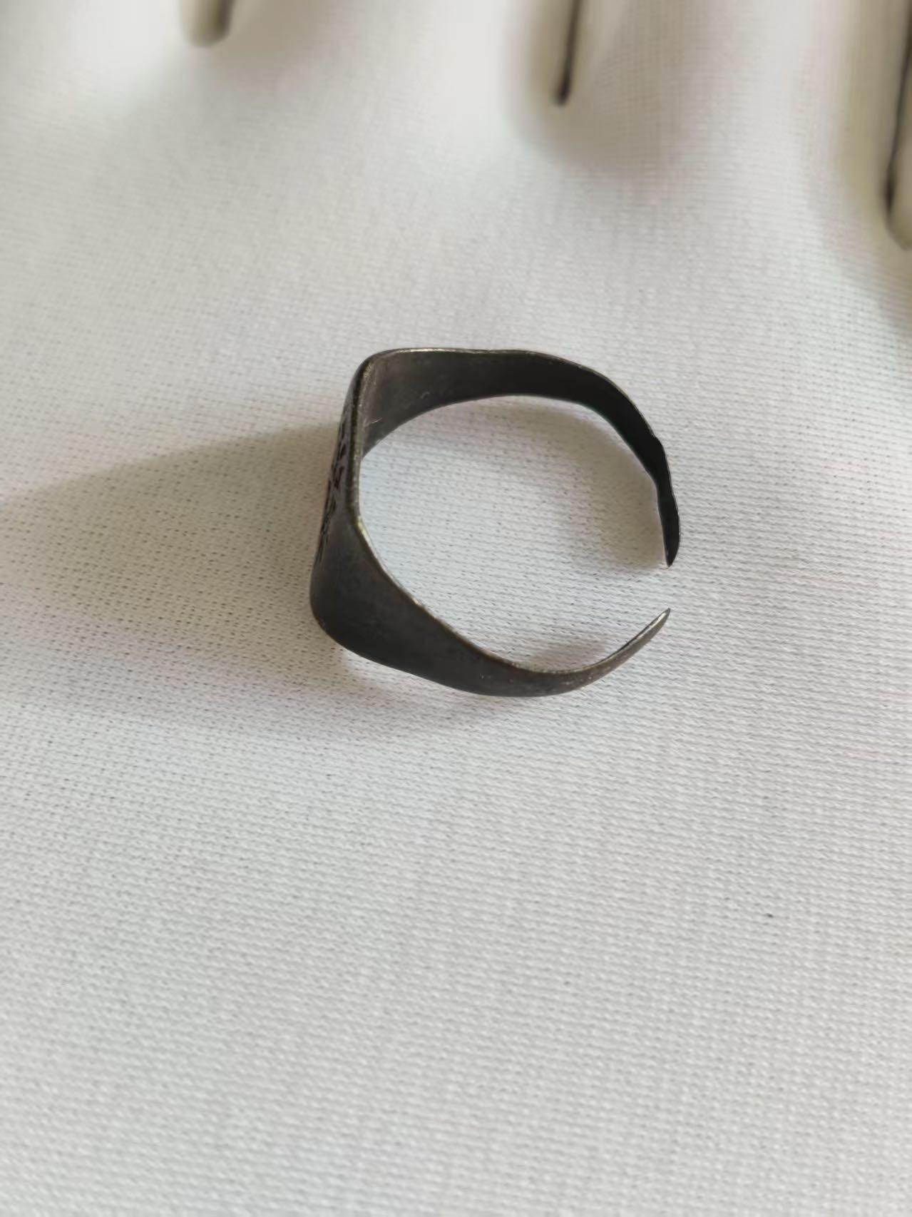 【第叁場】近代勋奖章徽章服饰杂项专场