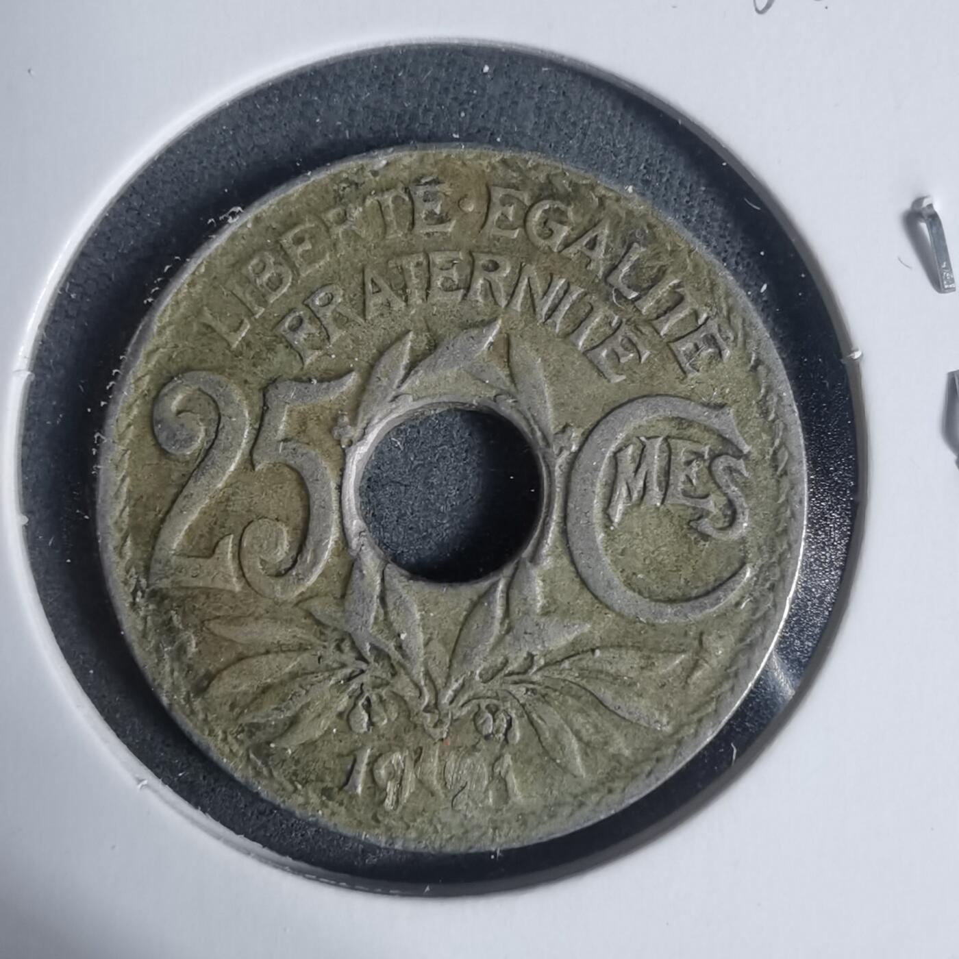 沼泽如烟--第933场 法国1921年25分