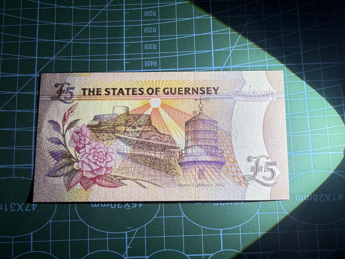 【炜奕收藏】，第五十三期 1996年根西岛5镑，UNC品相，稀少a版无347百位号