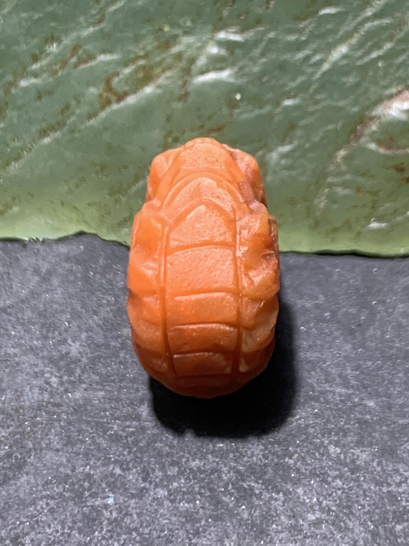 精美川料柿子红南红玛瑙雕刻骷髅酋长扣一个